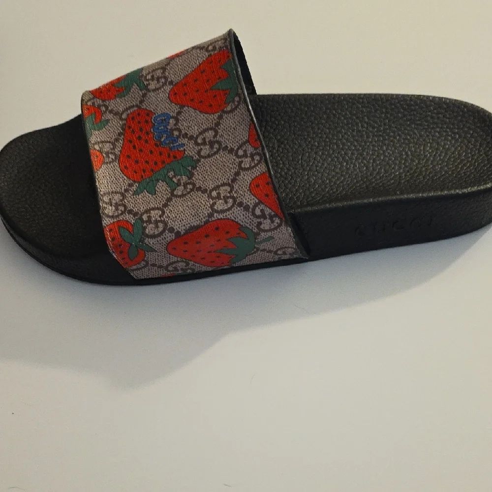 Gucci Strawberry Pattern Slides with Black Sole - Picture 9 of 11